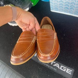 6.5 Sperry Seaport penny loafer like new!